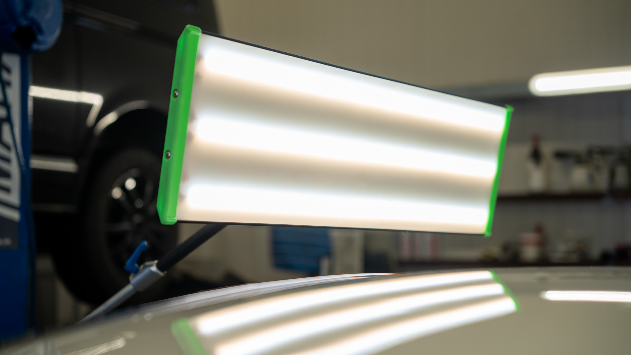 Kontrolllicht – Dellen sichtbar machen